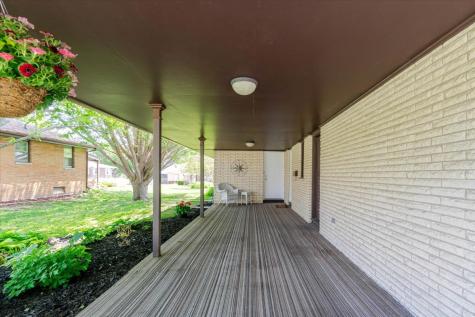 607 North Mill Street Leroy IL 61752