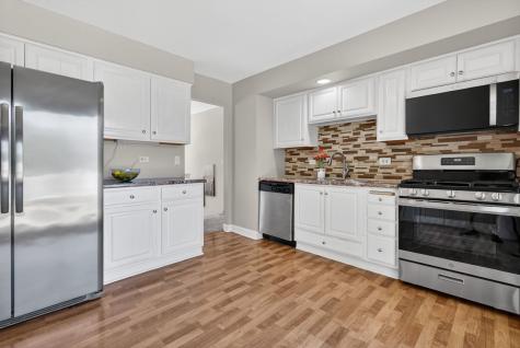 418 Charlestown Drive Bolingbrook IL 60440