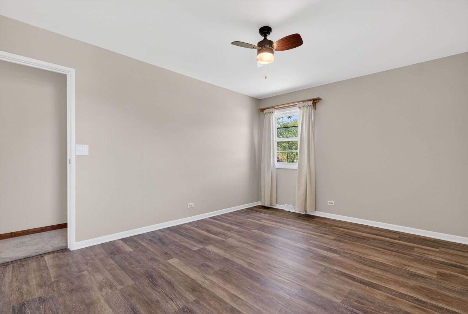 418 Charlestown Drive Bolingbrook IL 60440