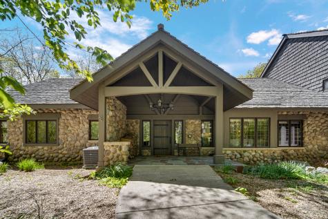 27250 North Meadowoods Lane Mettawa IL 60048