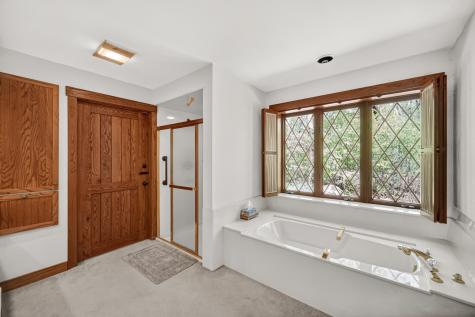27250 North Meadowoods Lane Mettawa IL 60048