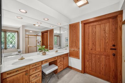 27250 North Meadowoods Lane Mettawa IL 60048