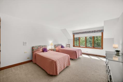 27250 North Meadowoods Lane Mettawa IL 60048