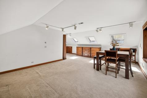 27250 North Meadowoods Lane Mettawa IL 60048