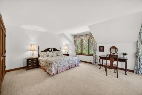 27250 North Meadowoods Lane Mettawa IL 60048