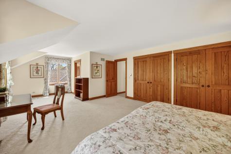 27250 North Meadowoods Lane Mettawa IL 60048