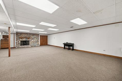 27250 North Meadowoods Lane Mettawa IL 60048