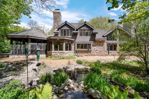 27250 North Meadowoods Lane Mettawa IL 60048