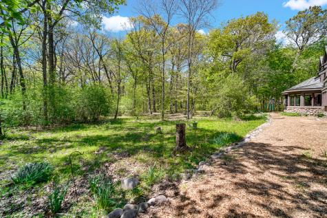 27250 North Meadowoods Lane Mettawa IL 60048