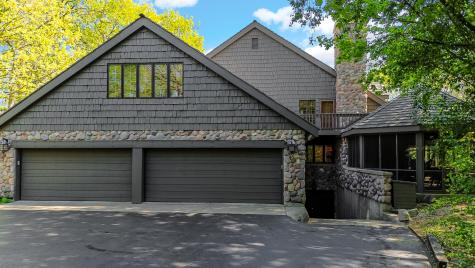 27250 North Meadowoods Lane Mettawa IL 60048