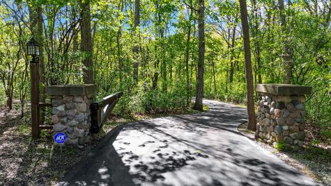 27250 North Meadowoods Lane Mettawa IL 60048