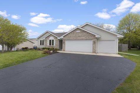 207 Sherman Lane Poplar Grove IL 61065