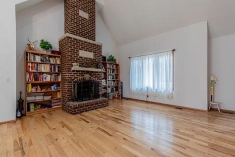 60 Fair Oaks Drive Putnam IL 61560