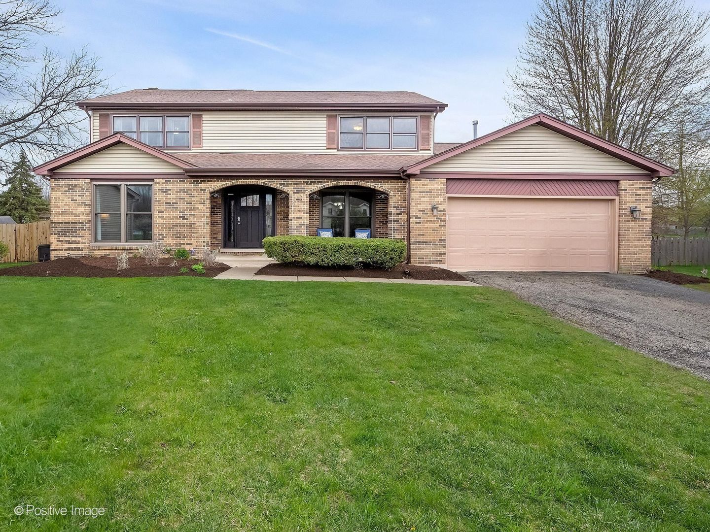 612 Stuart Drive Carol Stream IL 60188