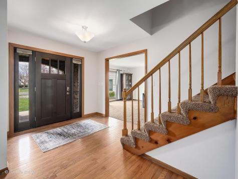 612 Stuart Drive Carol Stream IL 60188