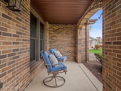 612 Stuart Drive Carol Stream IL 60188
