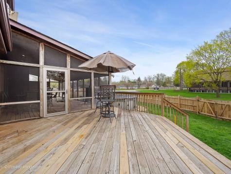 612 Stuart Drive Carol Stream IL 60188