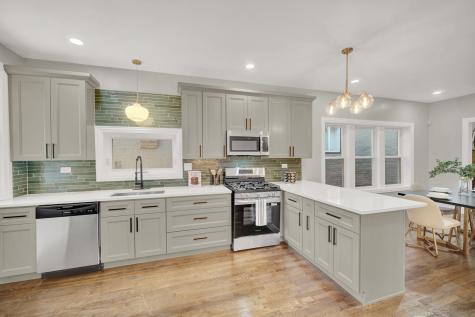 7707 South Ridgeland Avenue Chicago IL 60649