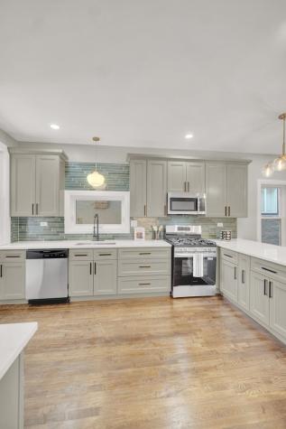7707 South Ridgeland Avenue Chicago IL 60649