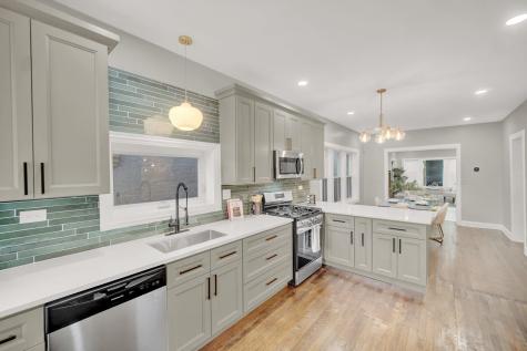 7707 South Ridgeland Avenue Chicago IL 60649