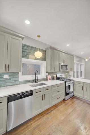 7707 South Ridgeland Avenue Chicago IL 60649