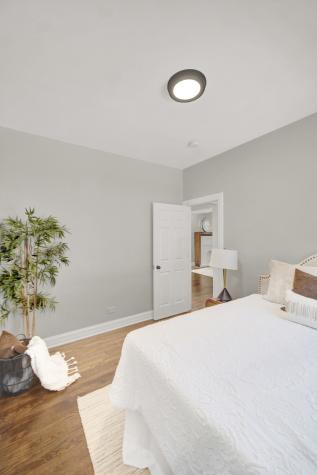 7707 South Ridgeland Avenue Chicago IL 60649