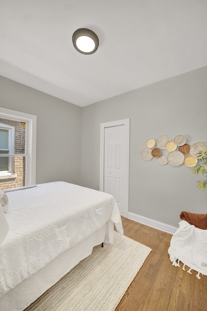 7707 South Ridgeland Avenue Chicago IL 60649
