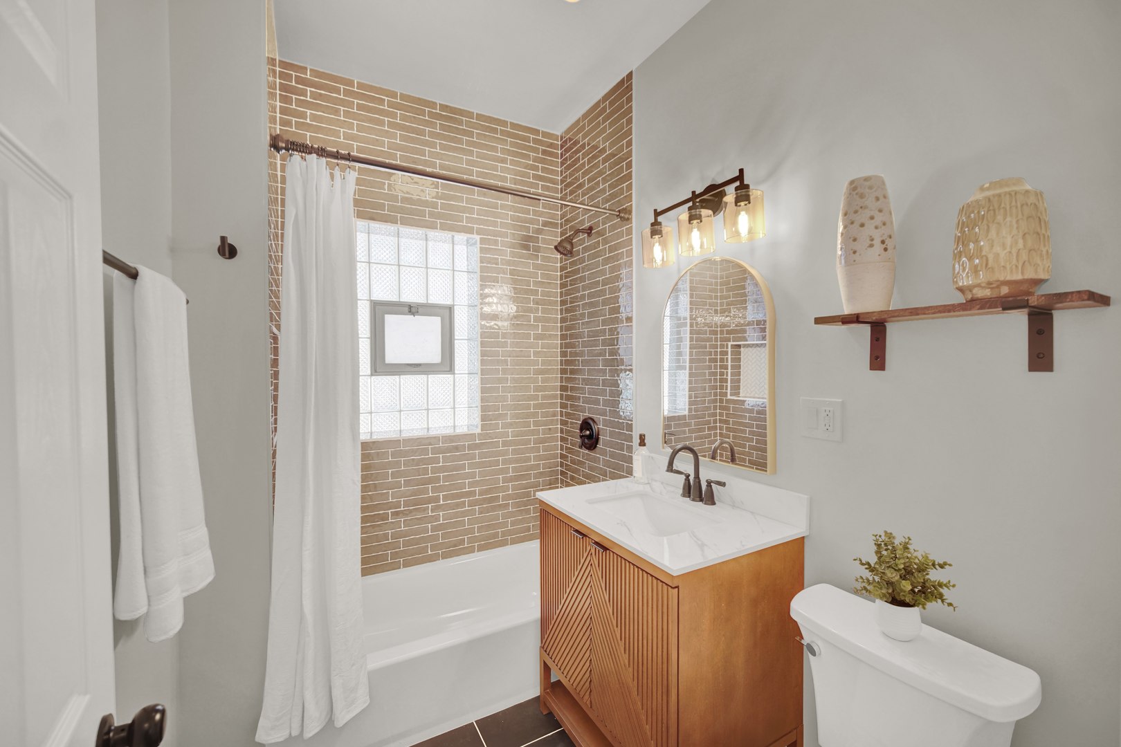 7707 South Ridgeland Avenue Chicago IL 60649