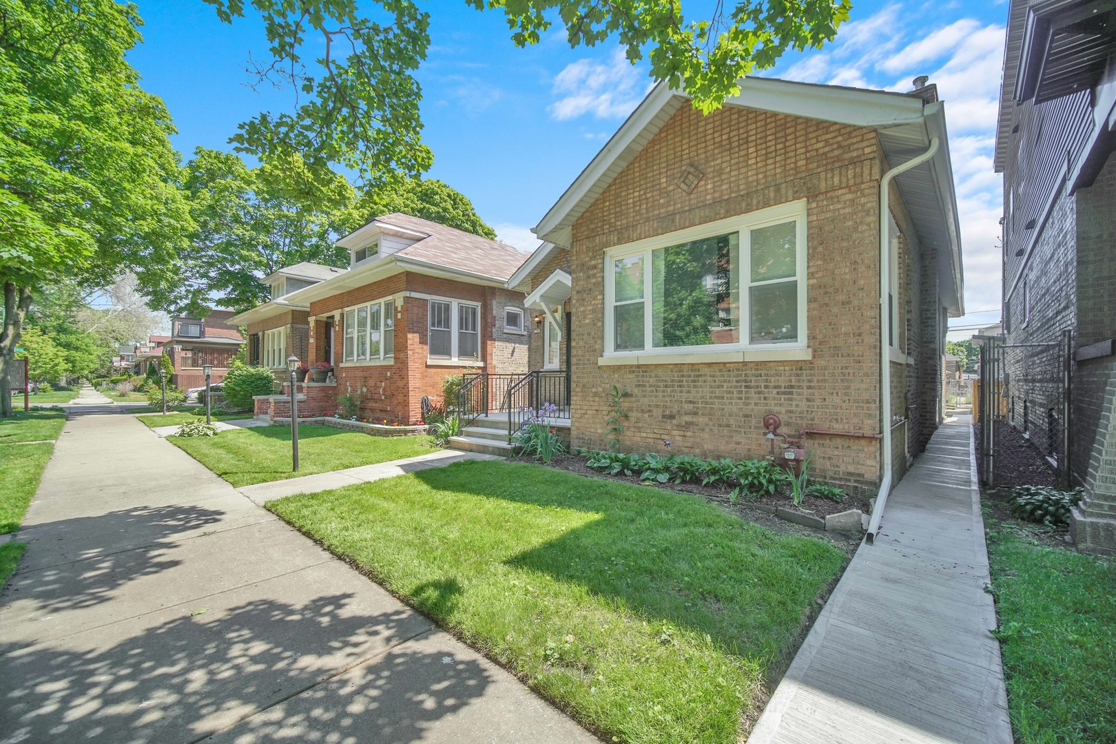 7707 South Ridgeland Avenue Chicago IL 60649