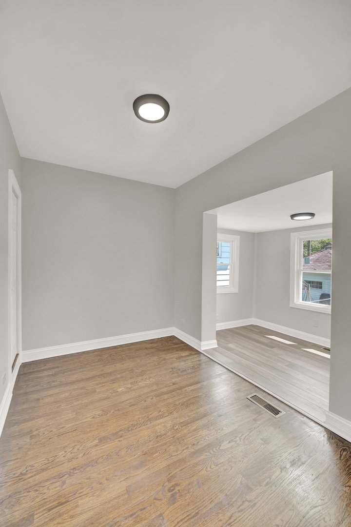 7707 South Ridgeland Avenue Chicago IL 60649