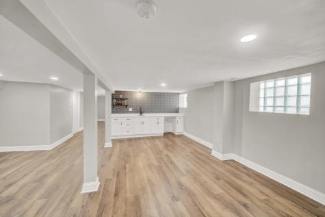 7707 South Ridgeland Avenue Chicago IL 60649