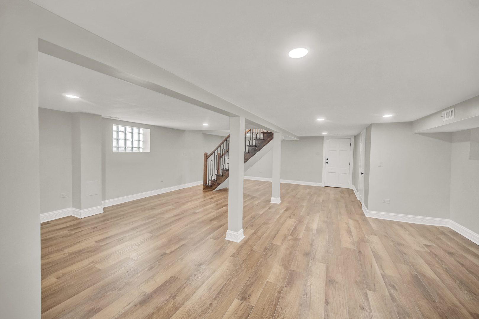7707 South Ridgeland Avenue Chicago IL 60649