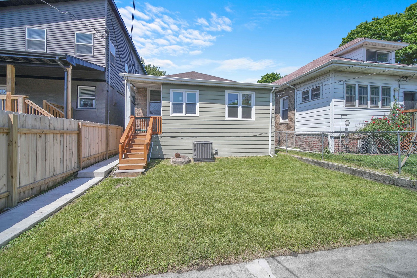 7707 South Ridgeland Avenue Chicago IL 60649