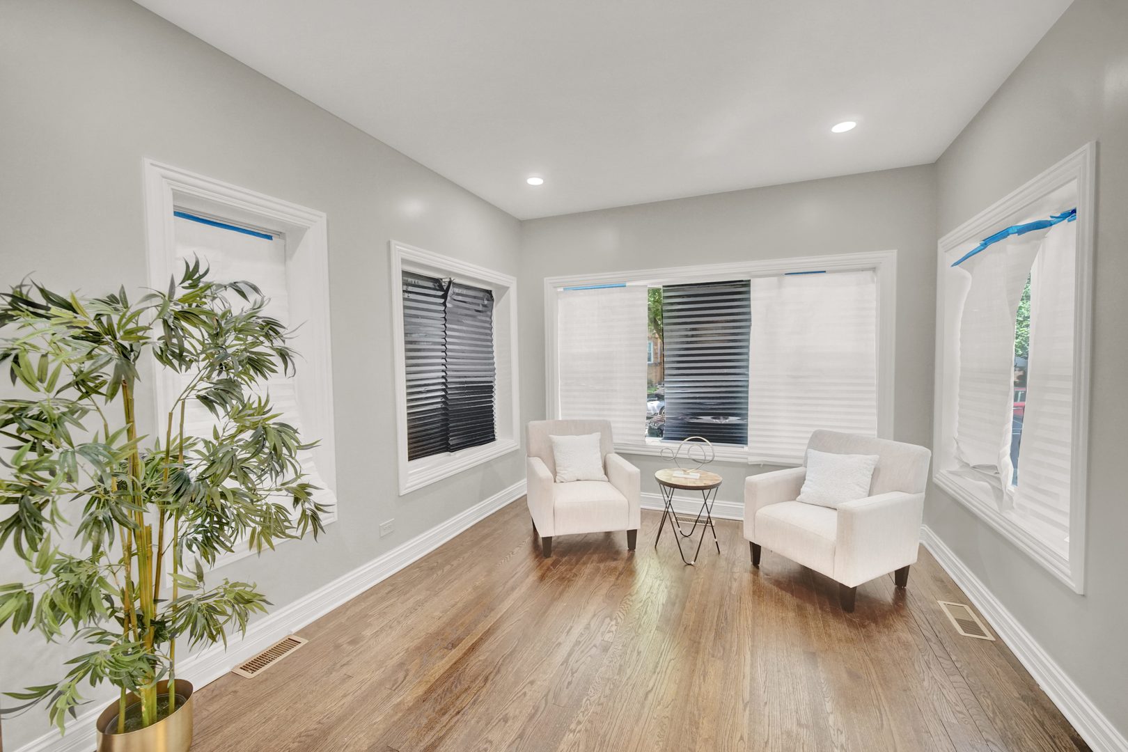 7707 South Ridgeland Avenue Chicago IL 60649