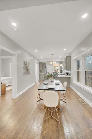 7707 South Ridgeland Avenue Chicago IL 60649