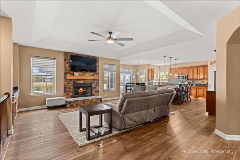 483 Glover Drive North Aurora IL 60542