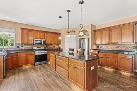 483 Glover Drive North Aurora IL 60542