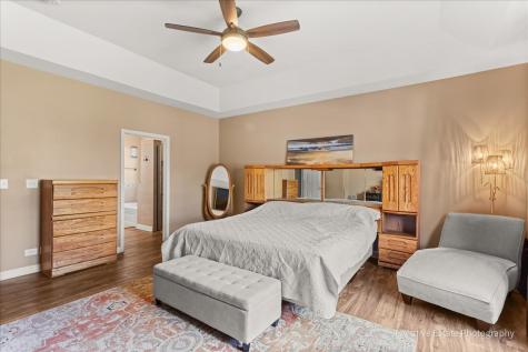 483 Glover Drive North Aurora IL 60542