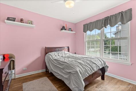 483 Glover Drive North Aurora IL 60542