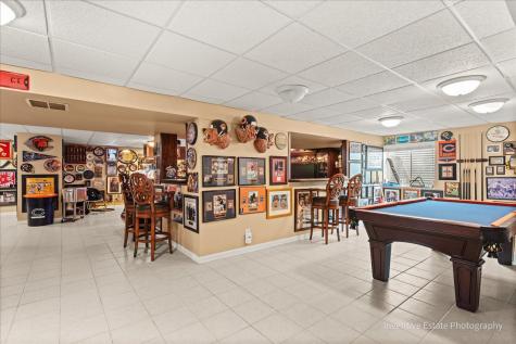 483 Glover Drive North Aurora IL 60542