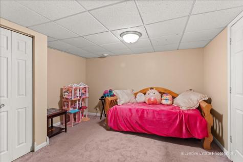 483 Glover Drive North Aurora IL 60542