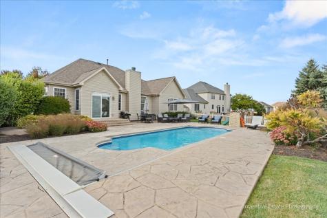 483 Glover Drive North Aurora IL 60542