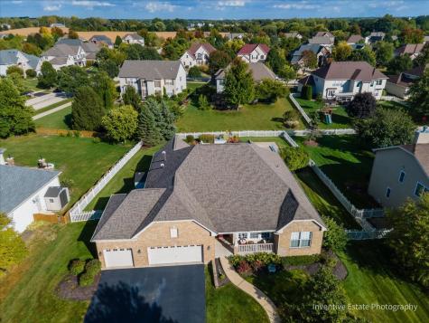 483 Glover Drive North Aurora IL 60542
