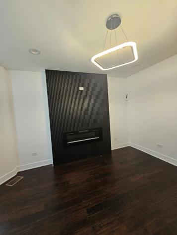 7832 South Evans Avenue Chicago IL 60619