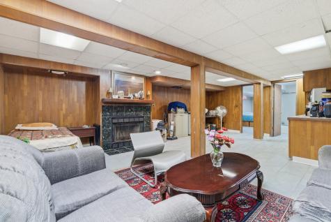 5039 Harold Avenue Schiller Park IL 60176