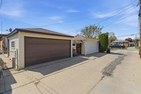 5039 Harold Avenue Schiller Park IL 60176