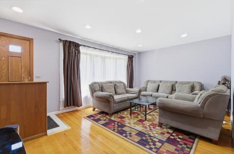 5039 Harold Avenue Schiller Park IL 60176