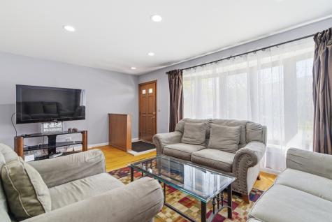 5039 Harold Avenue Schiller Park IL 60176
