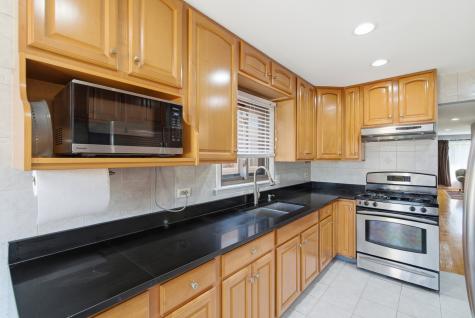 5039 Harold Avenue Schiller Park IL 60176