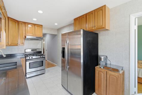 5039 Harold Avenue Schiller Park IL 60176